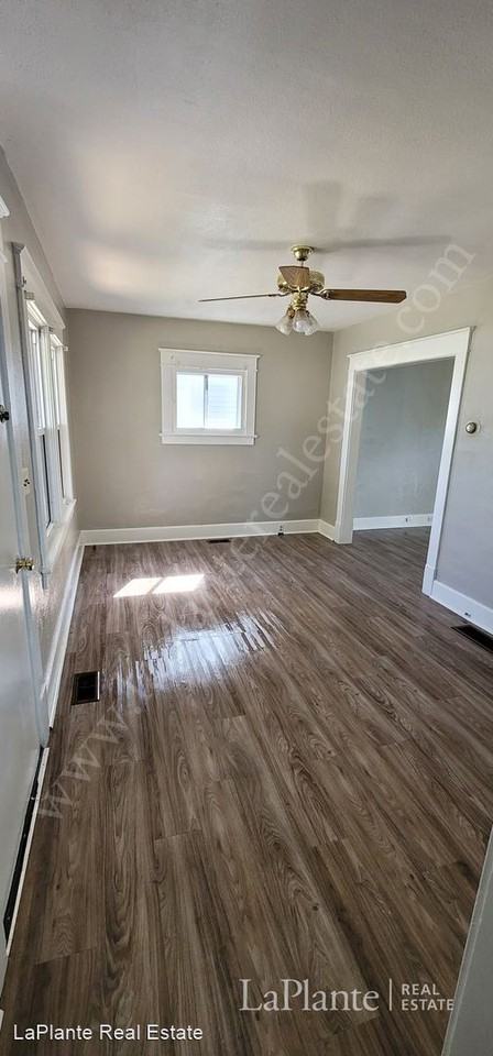 550 550 Hiett Avenue 1 - Photo 2 of 9