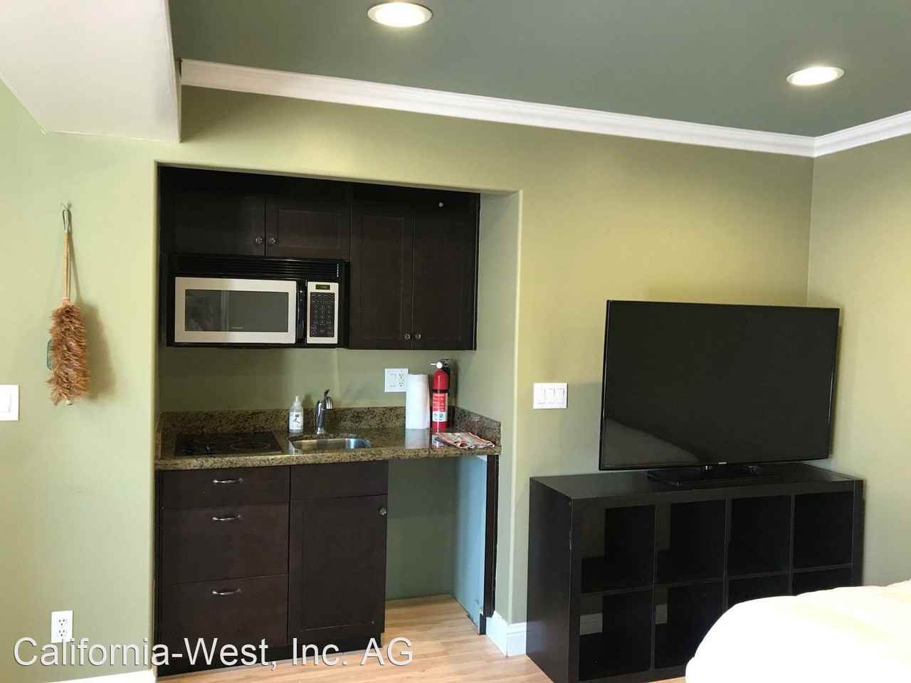 508 Ocean Blvd - Photo 2 of 7