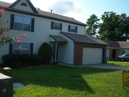 701 Trails Ln - Photo 2 of 12