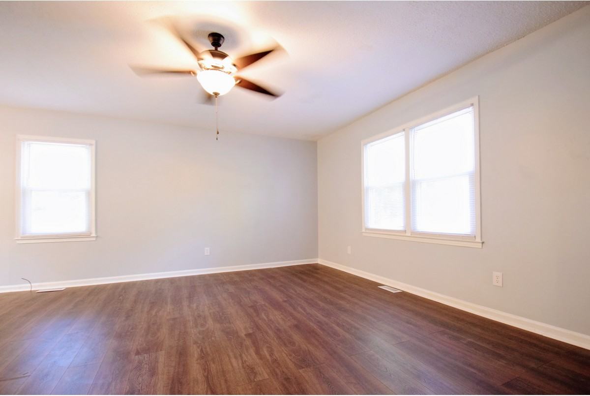 1121 Lake Stone Pl - Photo 2 of 13