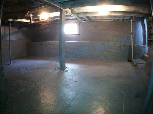 911 SE 4th St - Photo 2 of 15