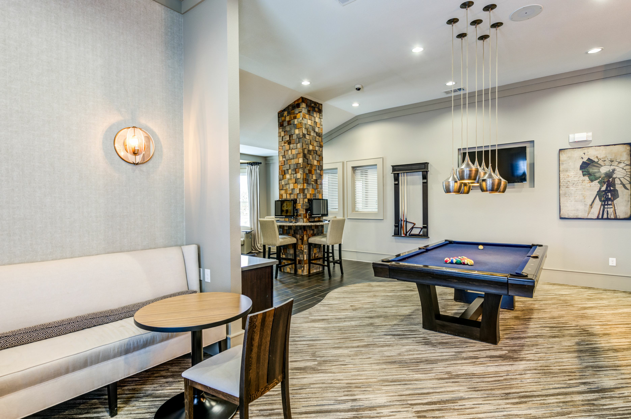 The Sovereign - Photo 4 of 20