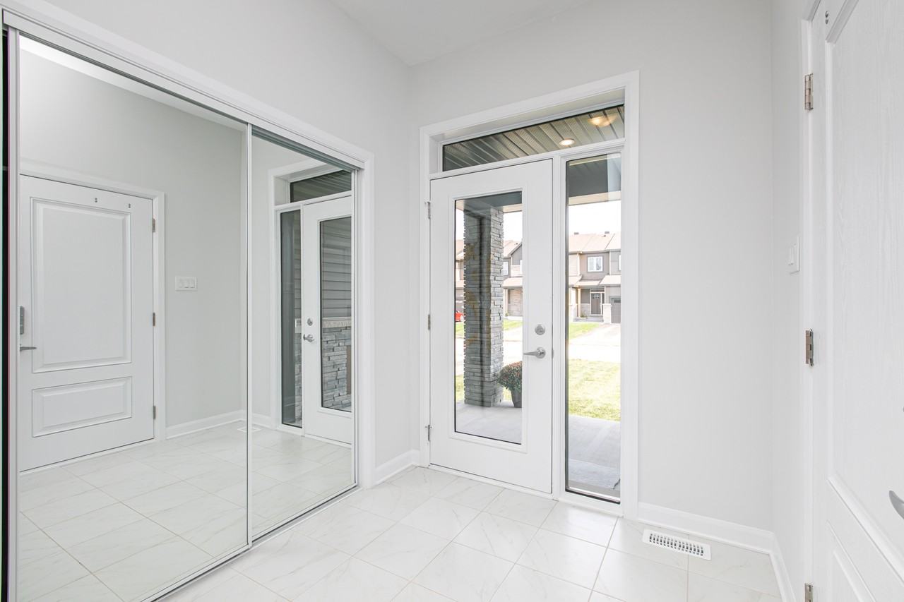 808 Dynasty Street - Photo 3 of 41