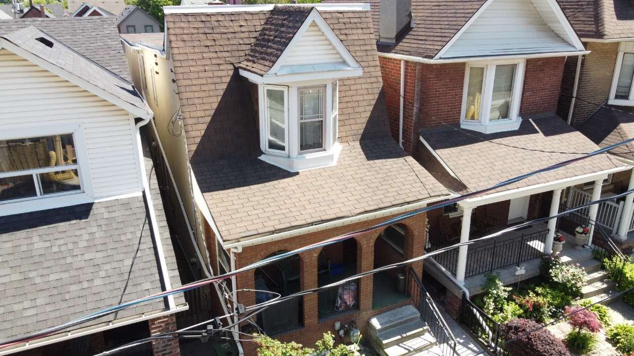 Dupont & Christie 2 Bedroom 2nd Floor Apartments 727 Dupont Street