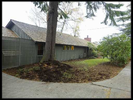 18327 4th Ave SW - Photo 2 of 15