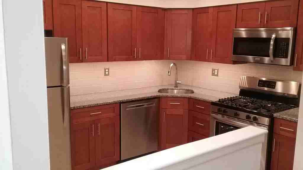 836 S Howard St - Photo 2 of 10