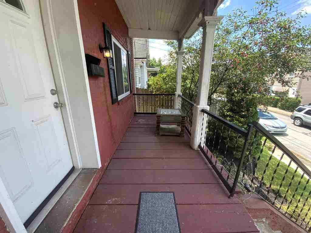 328 Academy St - Photo 2 of 22