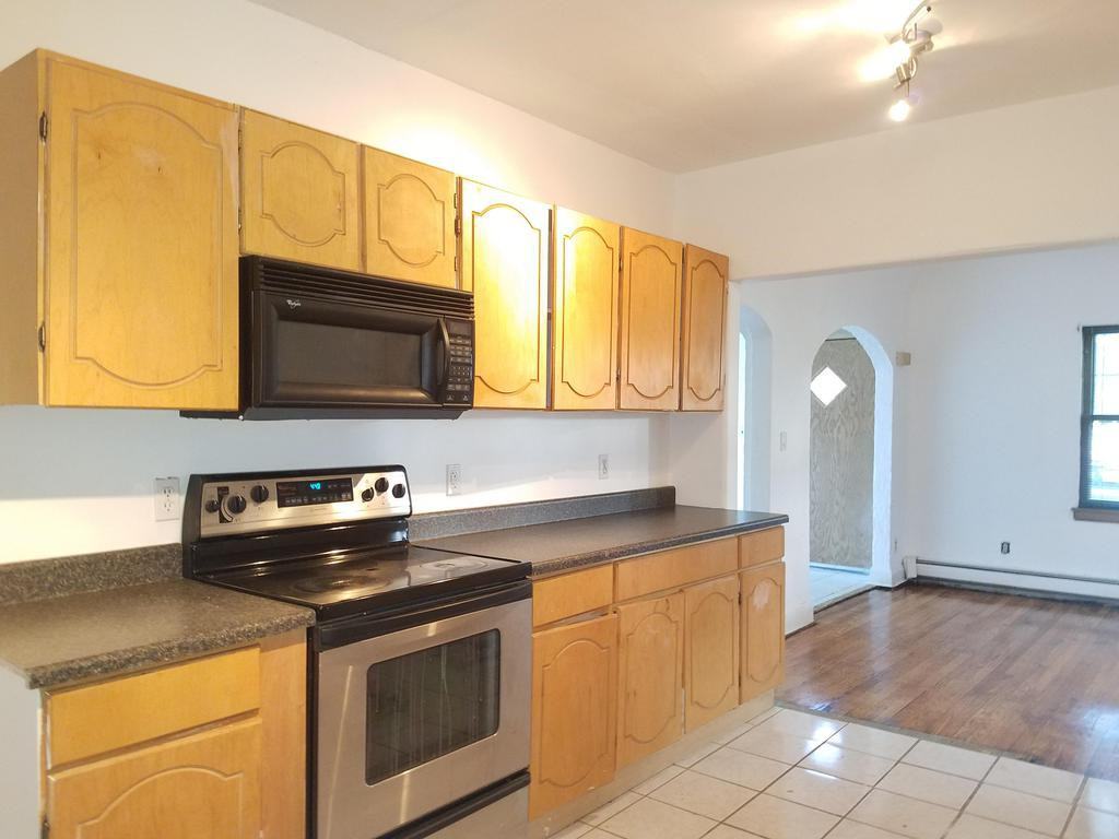 2122 E Kenmore Pl - Photo 3 of 25