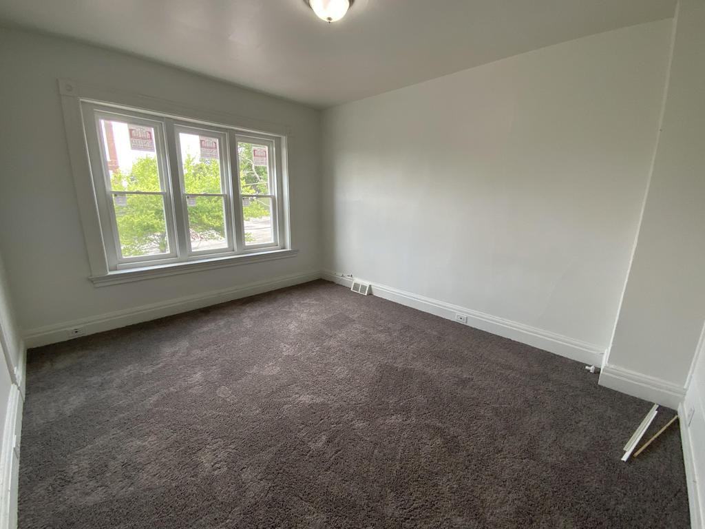 418 Cathedral Ave - Photo 2 of 14