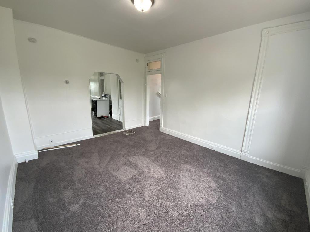 418 Cathedral Ave - Photo 3 of 14