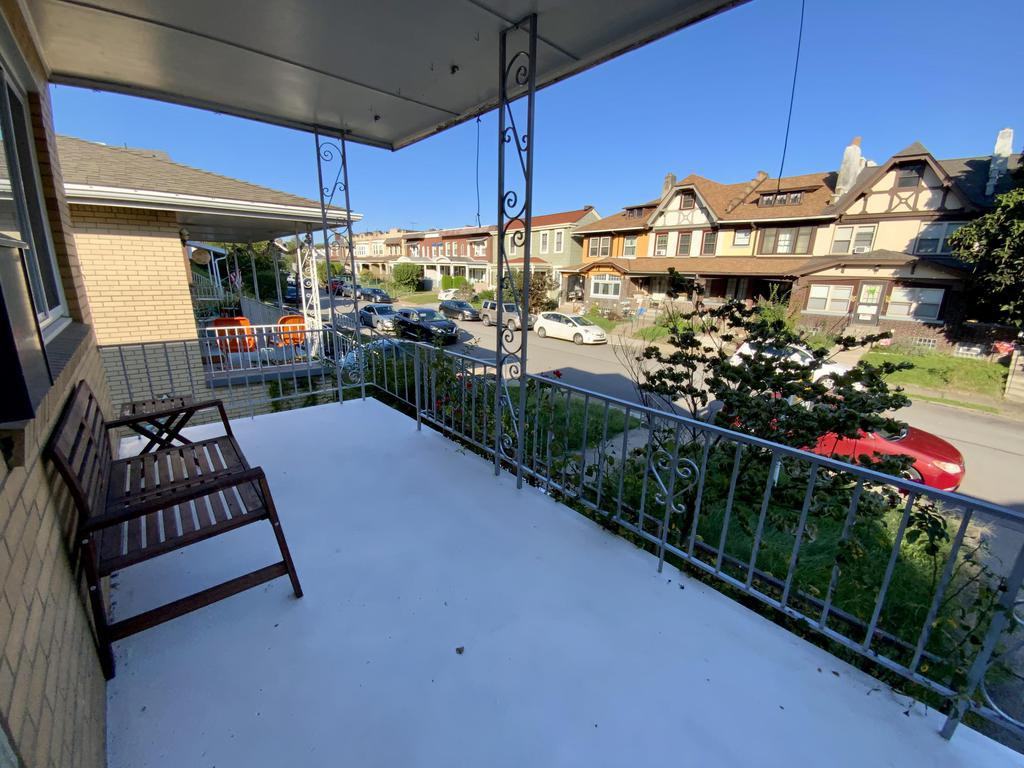 1643 Jancey St - Photo 2 of 19