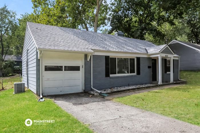 2513 W 79th St - Photo 3 of 16
