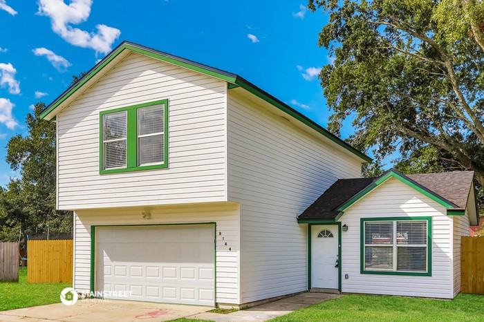 8144 Colonnade Ct W - Photo 2 of 17