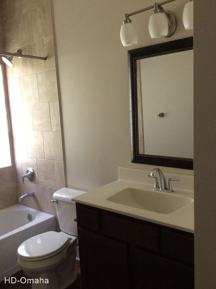 4751 S 18th St - Photo 2 of 19