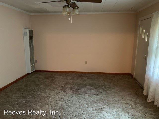 1619 Phillips Ln - Photo 3 of 21
