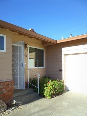 100 Fargo Way - Photo 3 of 18