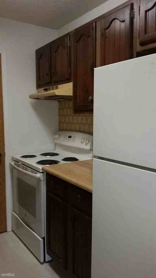 St. Charles Apartments - Photo 3 of 6