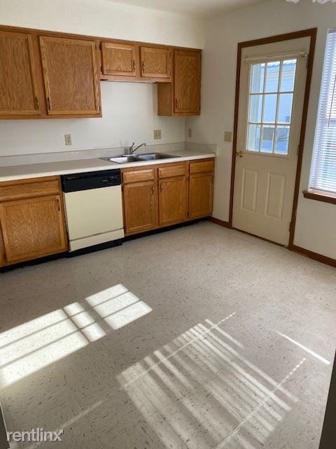 Shipshewana Villas Apartments 305 N State St, Shipshewana, IN 46565