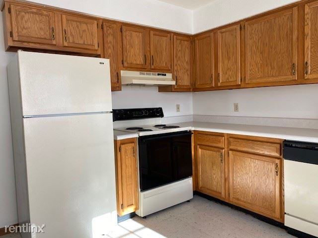 Shipshewana Villas Apartments 305 N State St, Shipshewana, IN 46565