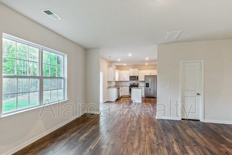 114 Sequoia Forest Dr - Photo 3 of 19