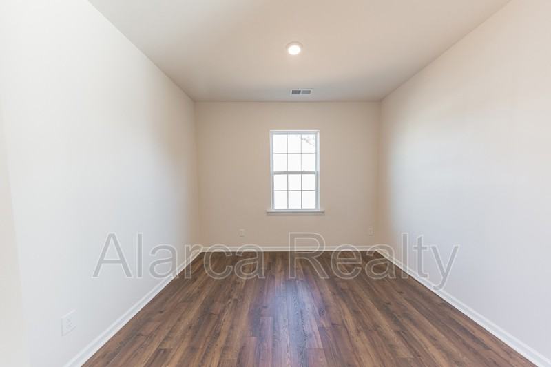 114 Sequoia Forest Dr - Photo 7 of 19