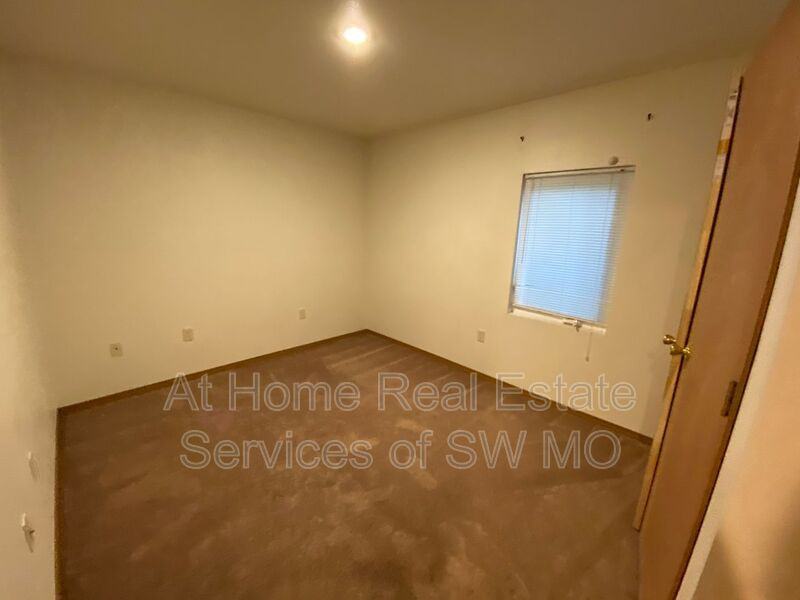 750 S Campbell Ave #A1 - Photo 4 of 6