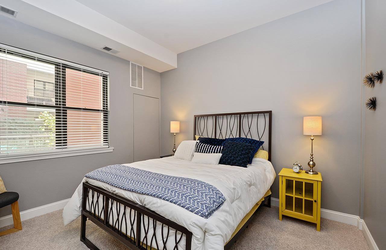 2229 S Michigan Ave #404 - Photo 3 of 9