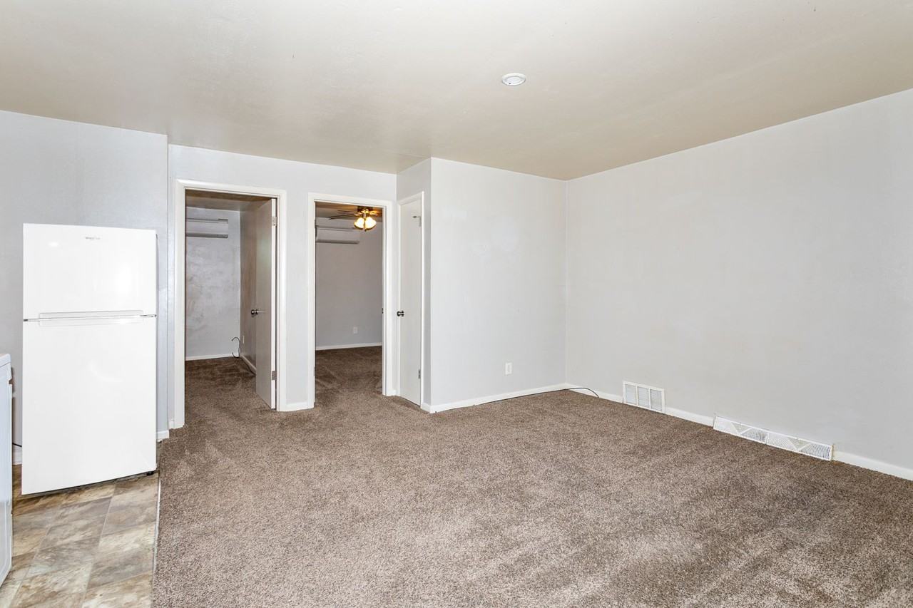 2815 Merriam Lane Apartments 2815 Merriam Ln, Kansas City, KS 66106