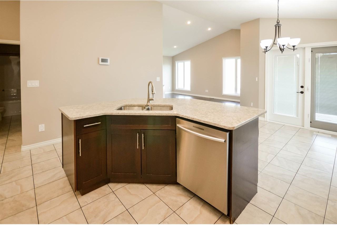 4409 38 St #1 - Photo 3 of 10