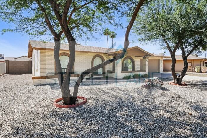 5231 W Kings Ave - Photo 2 of 15