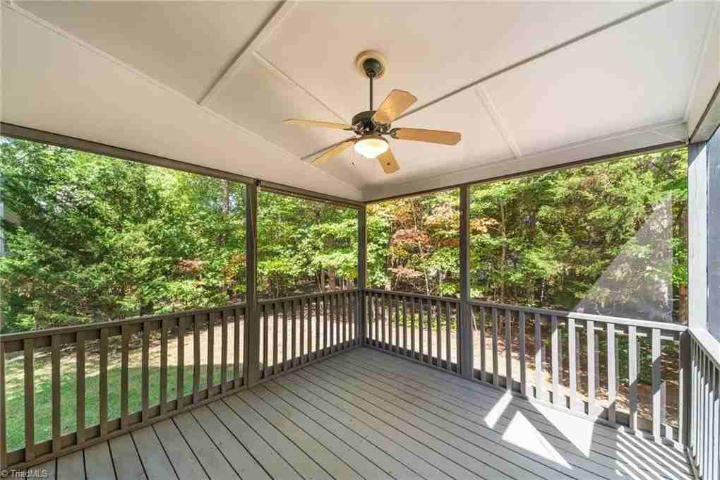 1510 Saint Andrews Dr - Photo 3 of 15