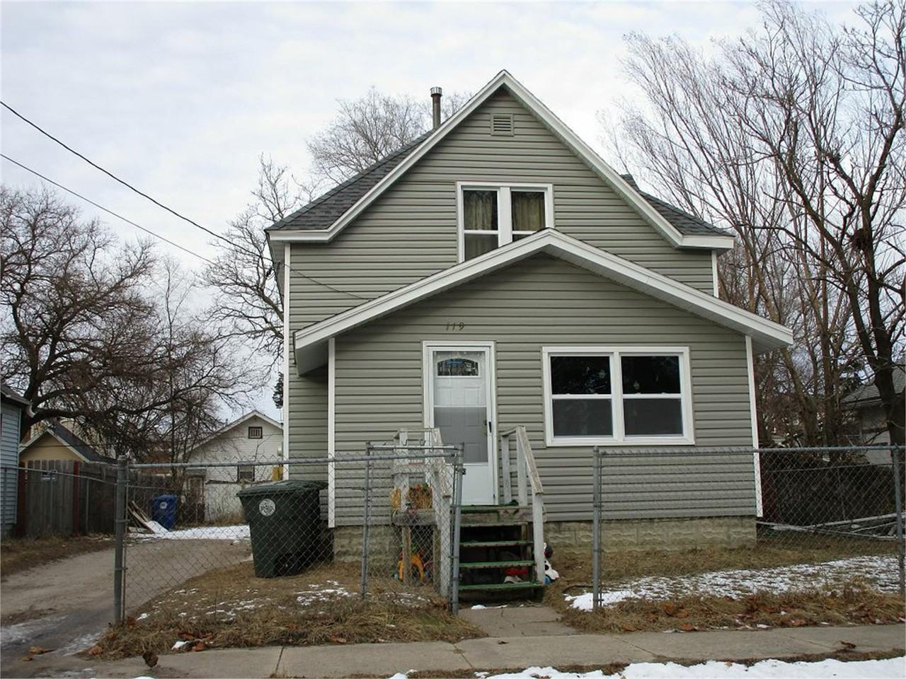 119 Mosley St #1 - Photo 7 of 7