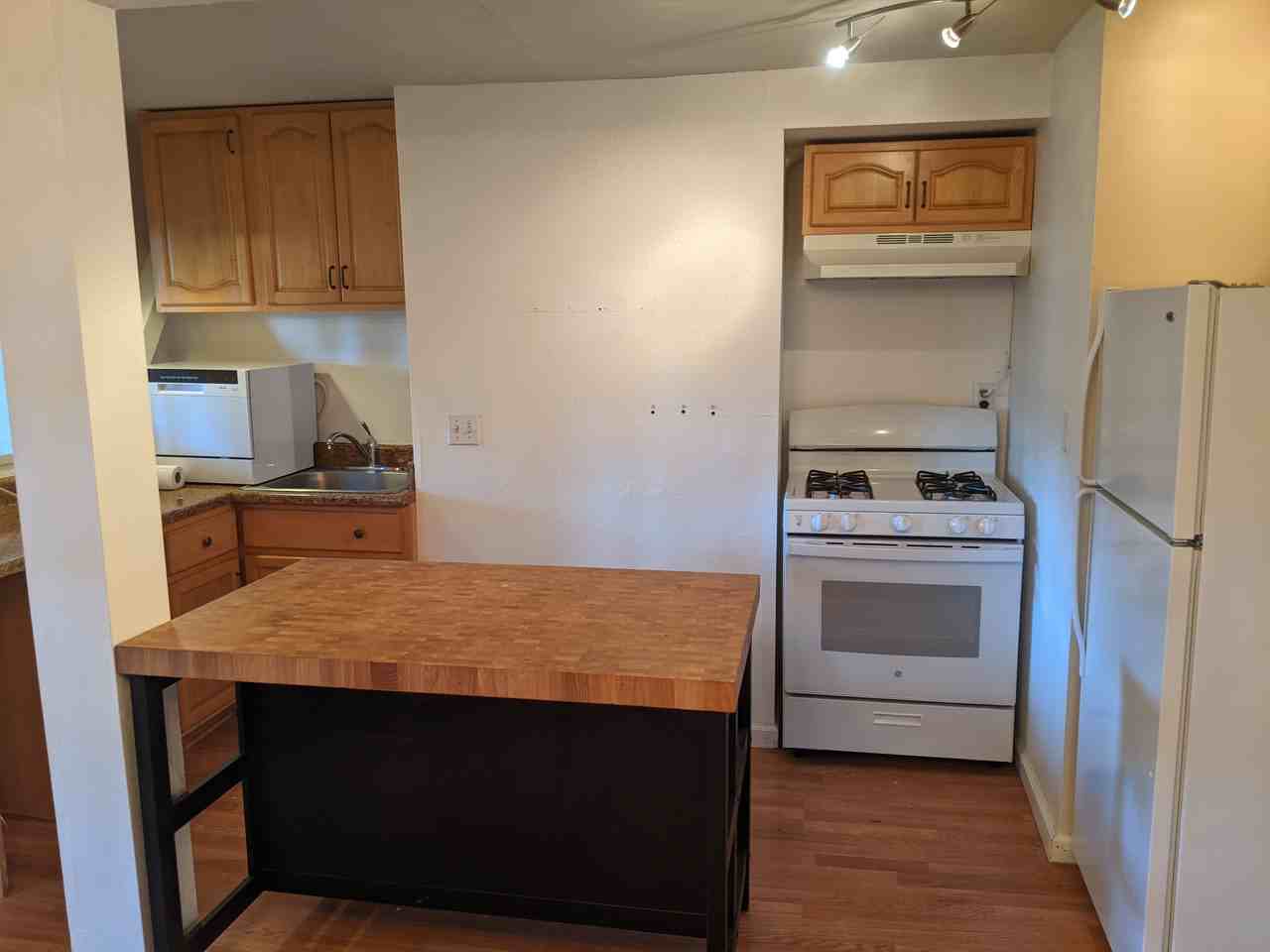 169 Corbett Ave #B - Photo 2 of 14