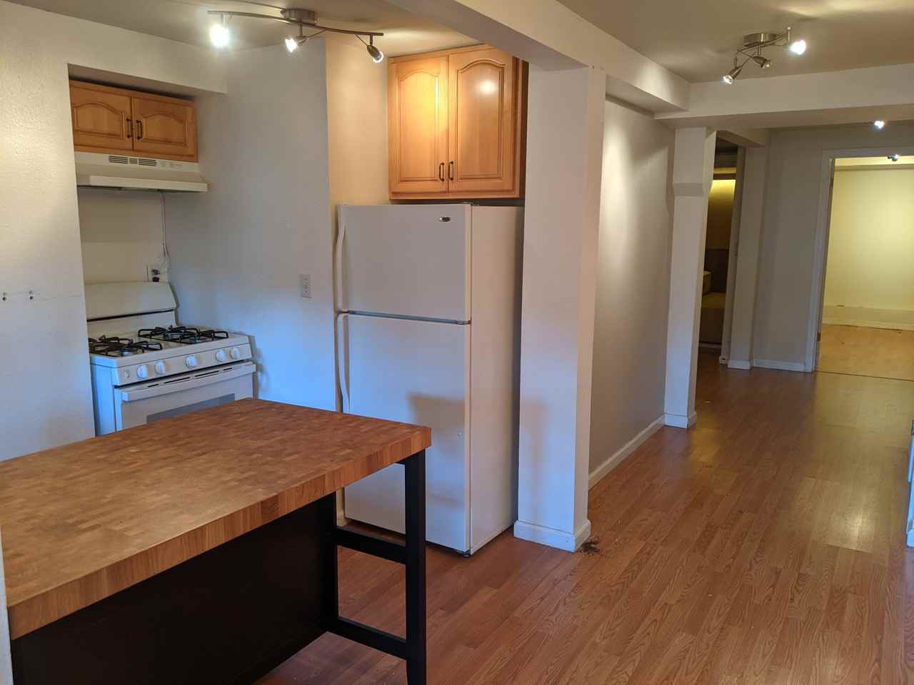 169 Corbett Ave #B - Photo 3 of 14