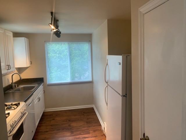 4385 Coleridge St - Photo 5 of 18