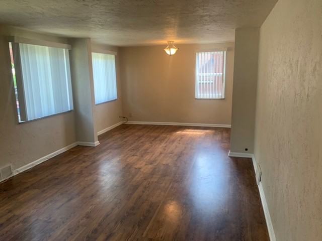 4385 Coleridge St - Photo 7 of 18