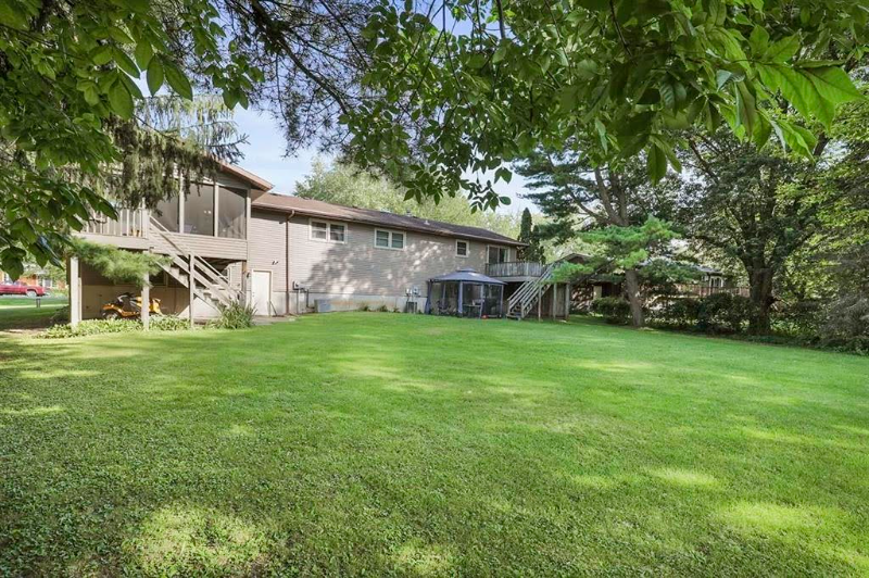 3151 View Rd - Photo 2 of 20