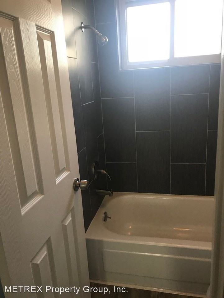 Humboldt Apartments - Photo 7 of 8