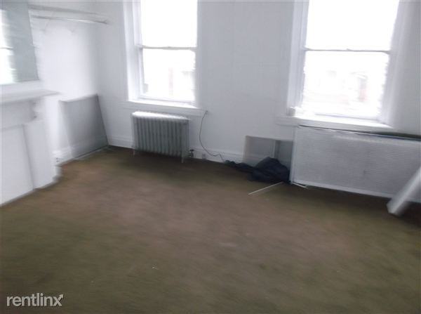 4200 (AUGUST) NIAGARA STREET CLOSE TO (PITT) (POINT PARK PLAY HOUSE) LARGE BEDROOMS - Photo 3 of 4