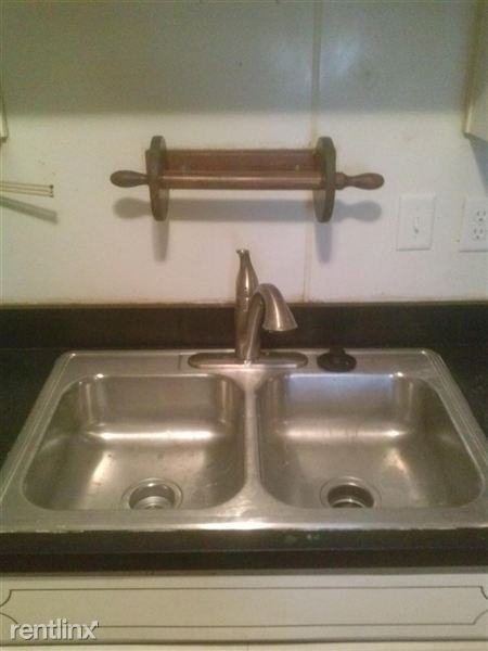 100 N Wetmore St - Photo 3 of 10