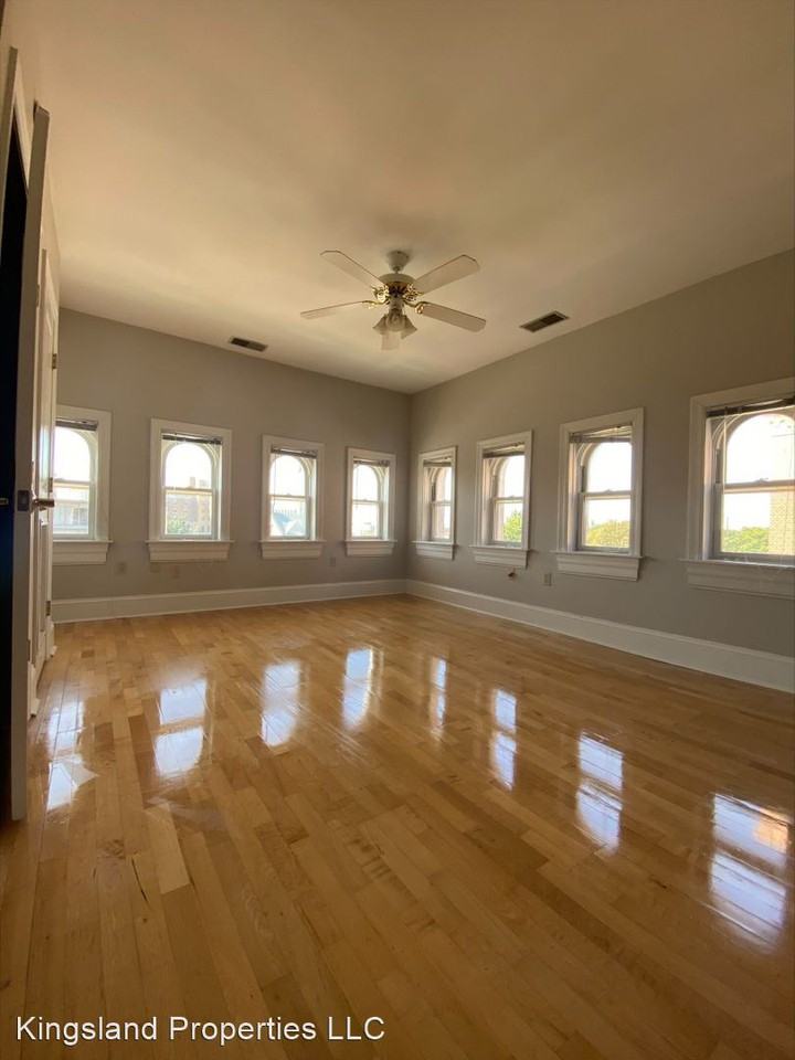 3805 Lindell Blvd - Photo 3 of 6