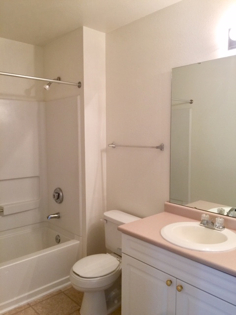 10 Hamiltons Bay Court - Photo 2 of 18