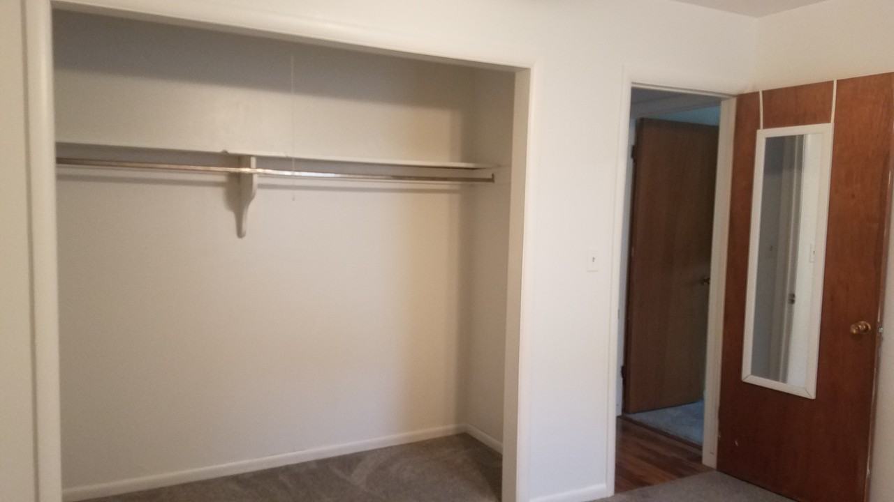249 Pennsylvania Ave - Photo 2 of 13