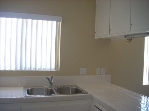 1333 Weaver St - Photo 3 of 7