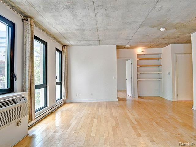 1414 Rue Chomedey - Photo 2 of 24