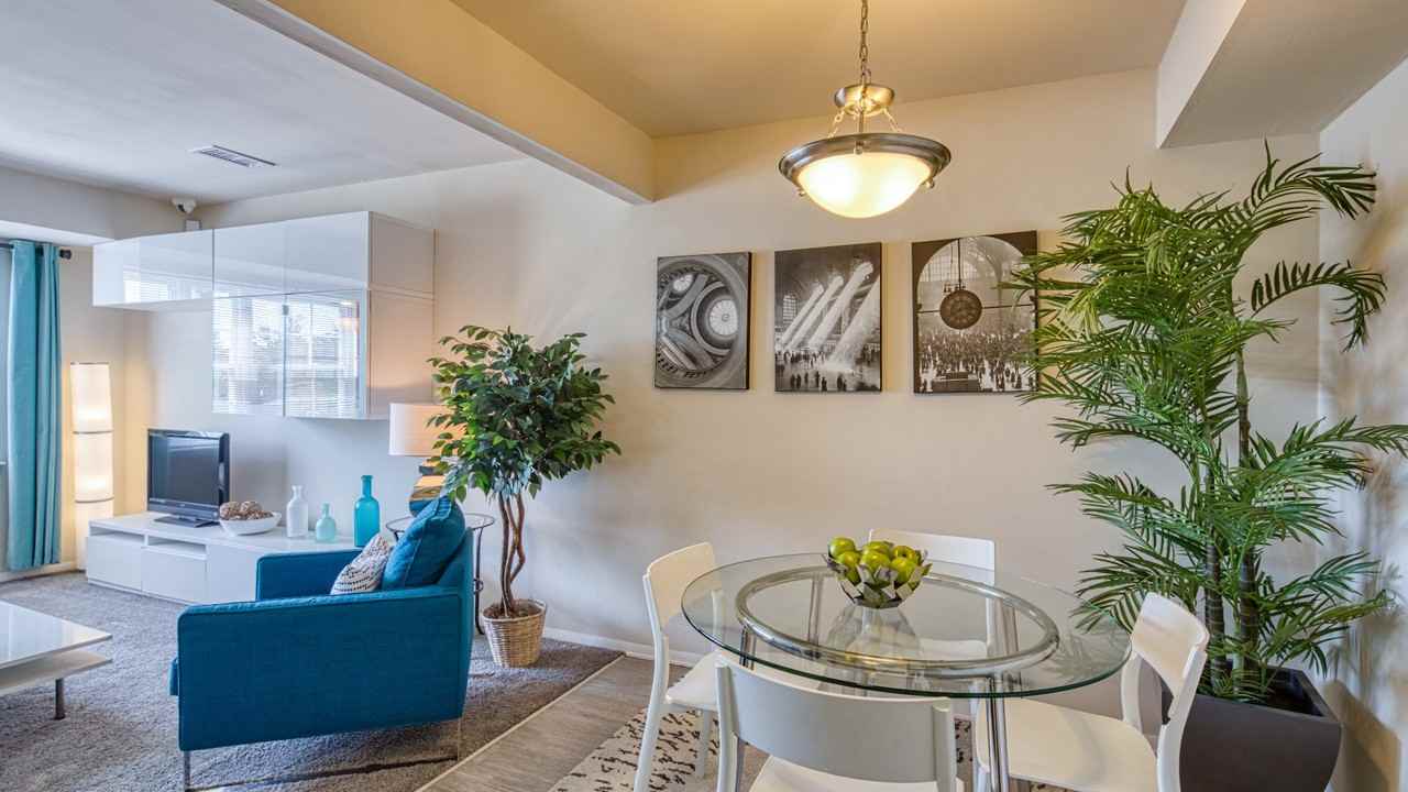 Chadwick Manor Townhomes - Photo 3 of 18