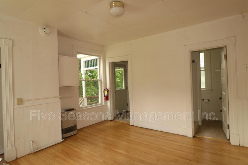 134 Buell St - Photo 2 of 16