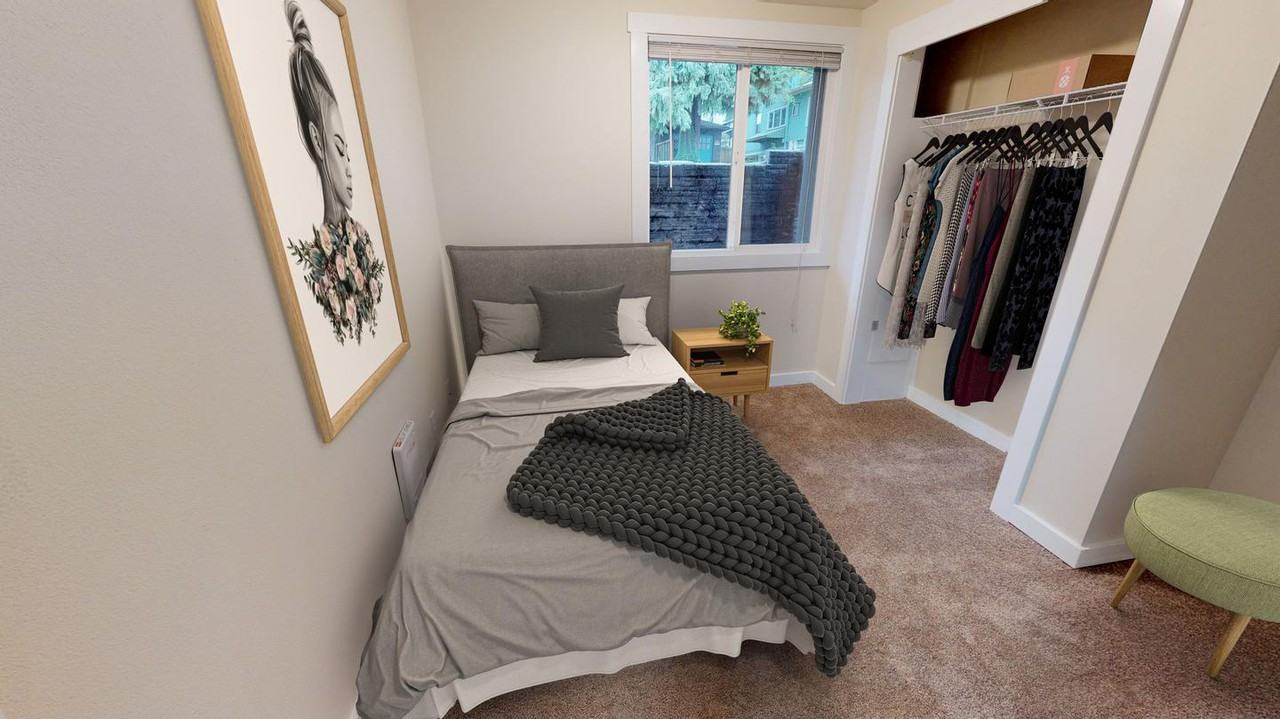 Welcoming Capitol Hill home near the Light Rail - Photo 7 of 17