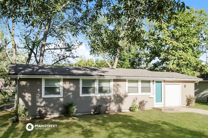 5700 N Highland Ave - Photo 3 of 16