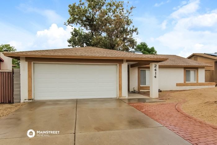 2414 W Redfield Rd - Photo 3 of 16
